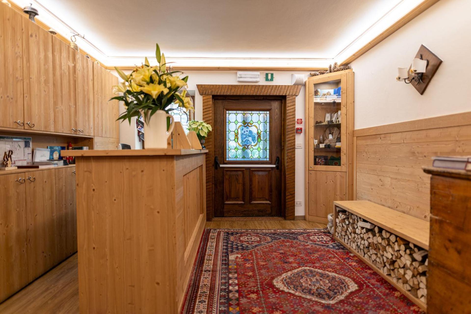 Hotel Panda Cortina- Ricarica Auto Elettriche Cortina dʼAmpezzo Eksteriør bilde