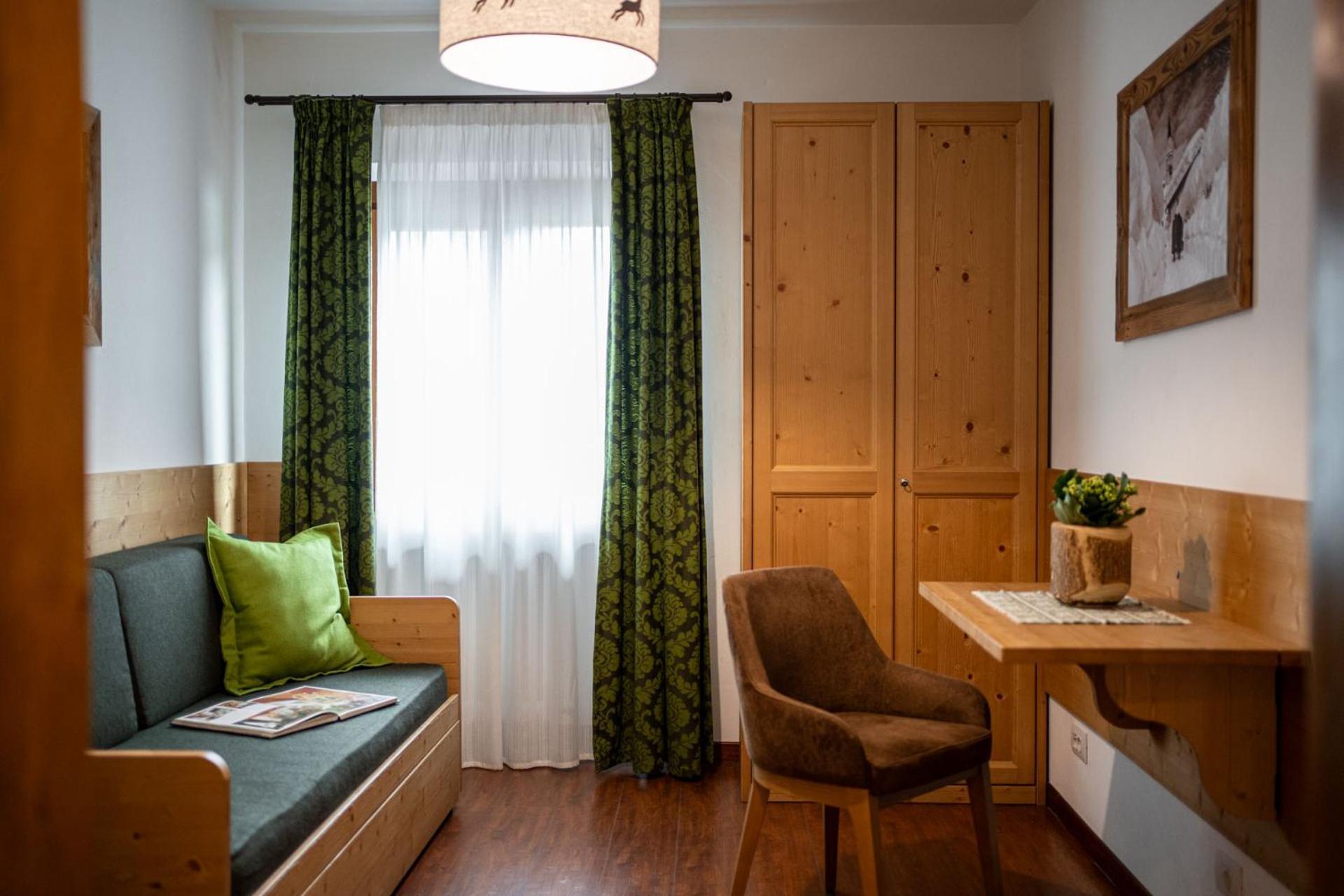 Hotel Panda Cortina- Ricarica Auto Elettriche Cortina dʼAmpezzo Eksteriør bilde